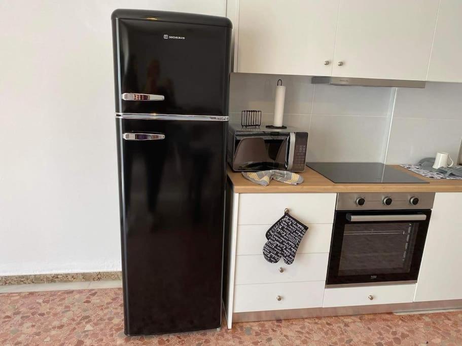 New! Flower Patio House 2 Bdr - Bbq - Wash Machine Lávrion Eksteriør billede